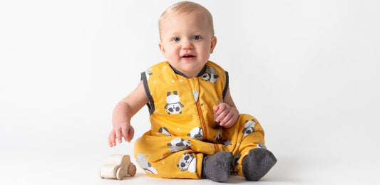 Sleeping bag with feet for newborn babys