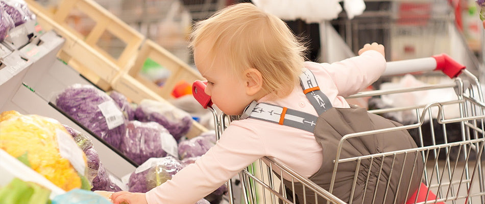toddler in a supermarket