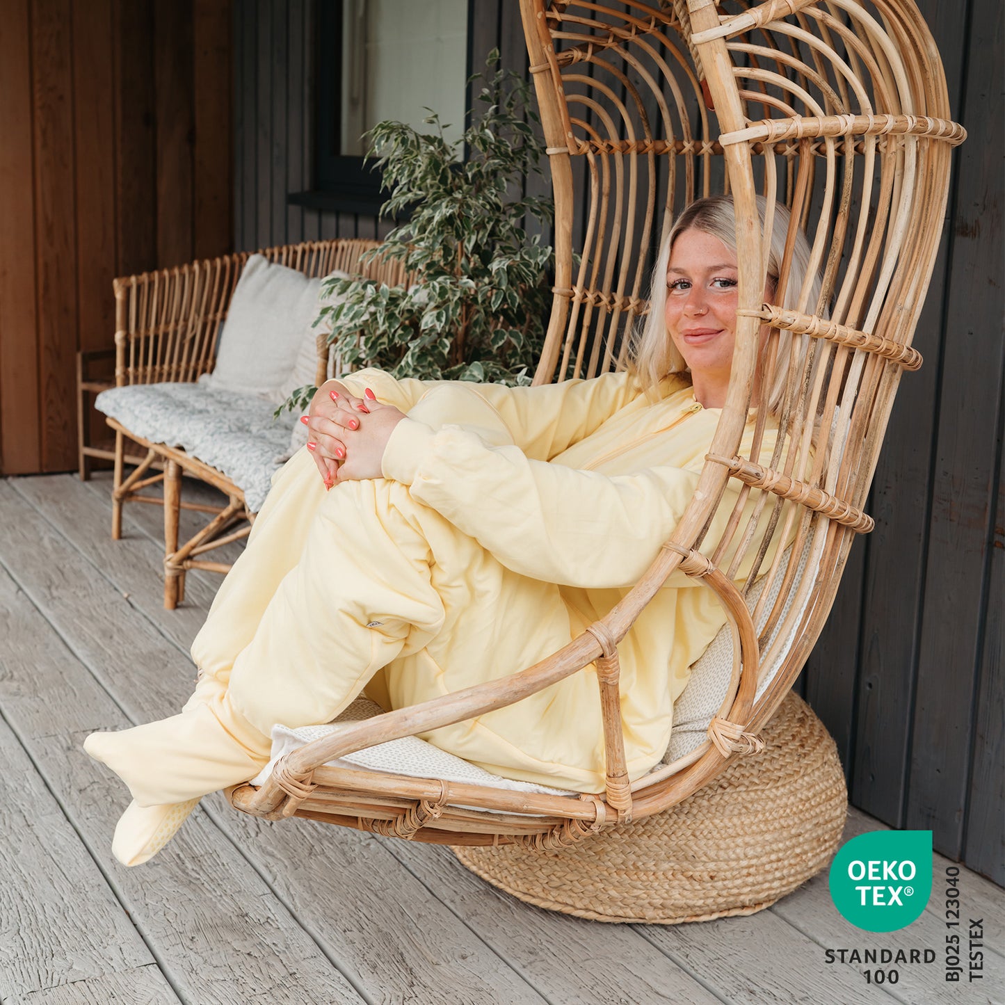 Adult Sleeping Bag with Feet & Detachable Sleeves - 2.5 TOG